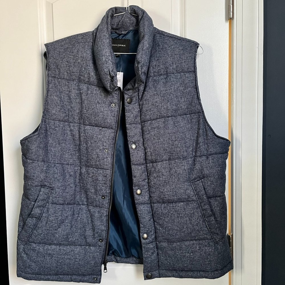 NWT! Banana Republic Factory Vest Large